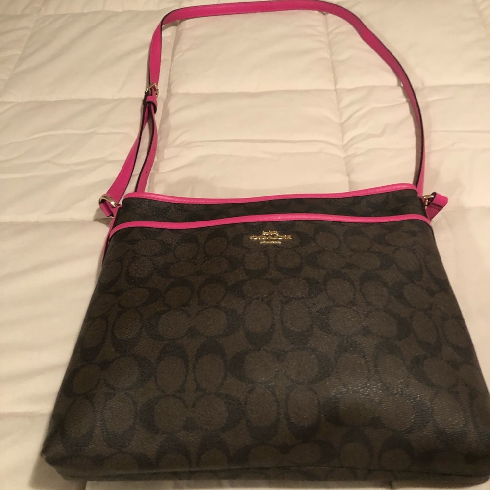 Coach Signature crossbody